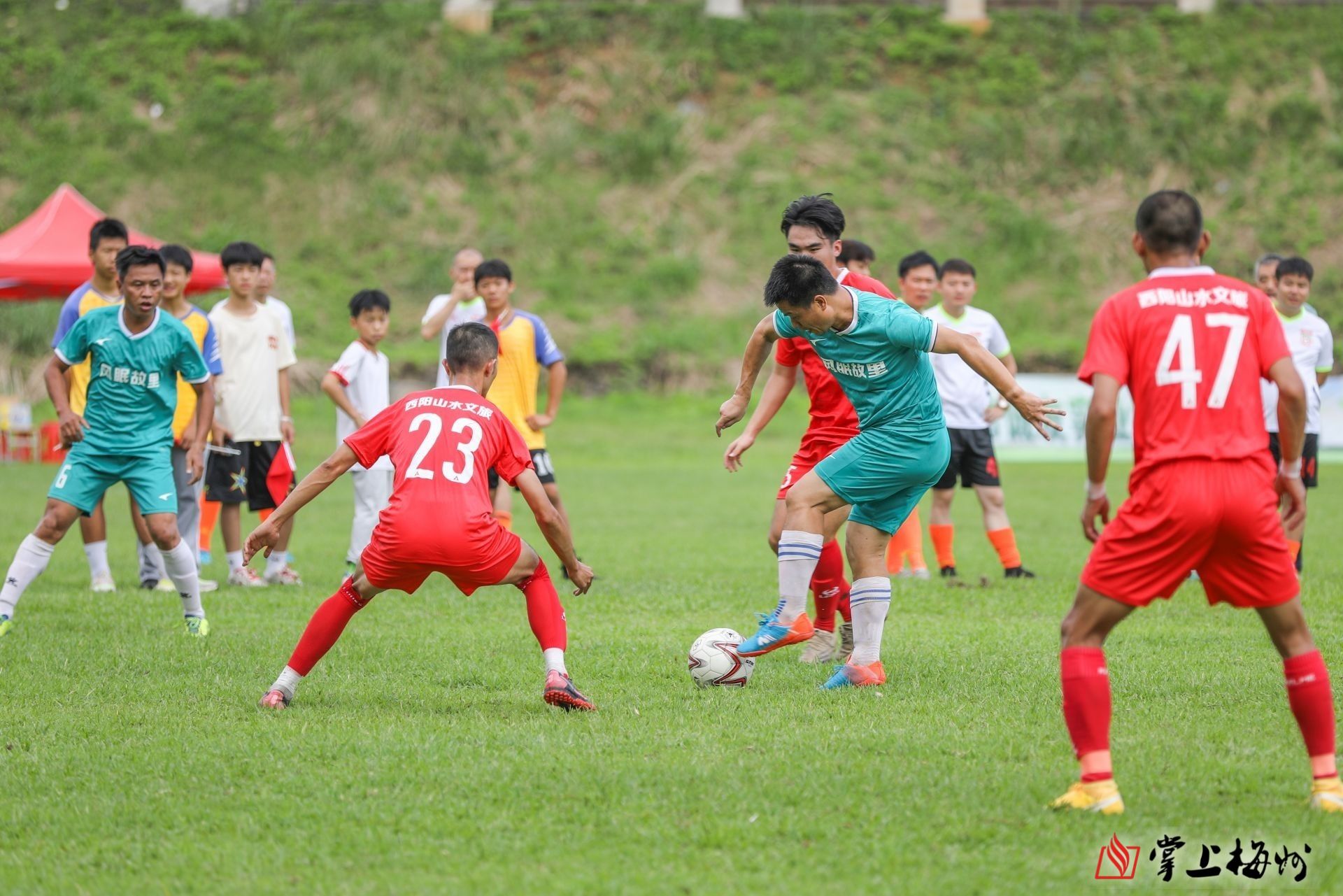 包含国内足球热潮继续,赛场上火爆连连的词条 包含国内足球热潮继续,赛场上火爆连连的词条