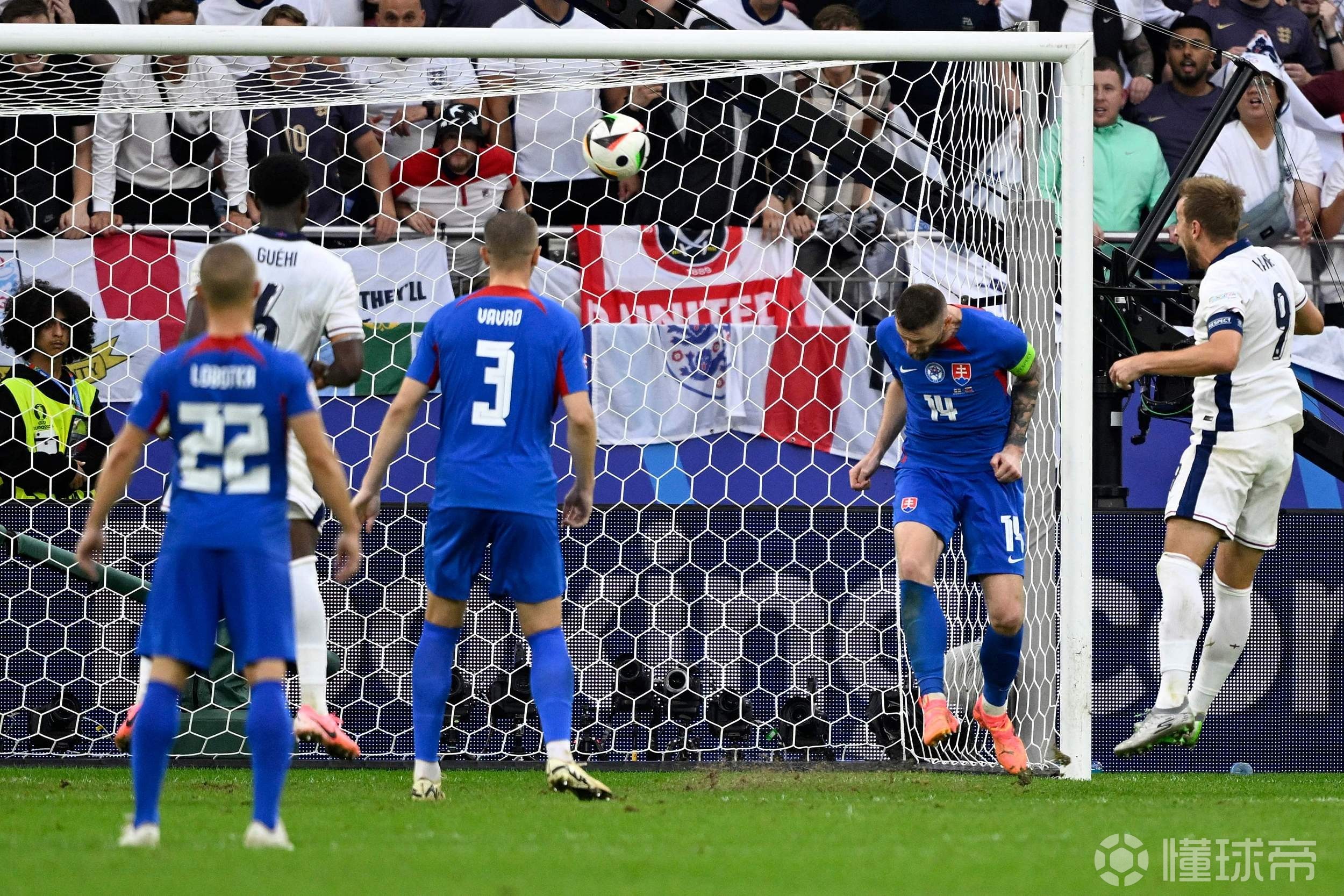 开云体育APP下载-英格兰队在欧洲杯比赛中表现出色