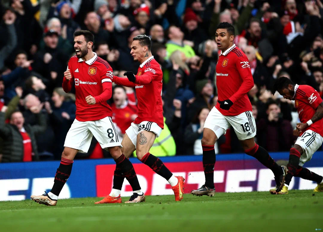 曼联主场大胜沃特福德,全面发挥实力 曼联主场大胜沃特福德,全面发挥实力