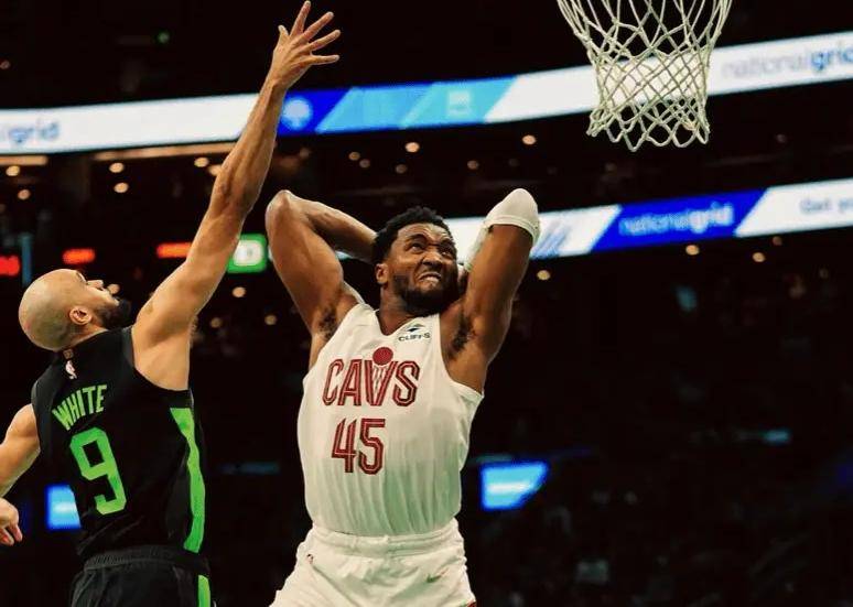 荒废几年的球队重获新生,冲击冠军的简单介绍 荒废几年的球队重获新生,冲击冠军的简单介绍