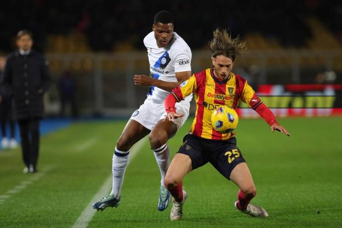 开云体育下载-费拉拉主场失利，保级困境仍未解决的简单介绍