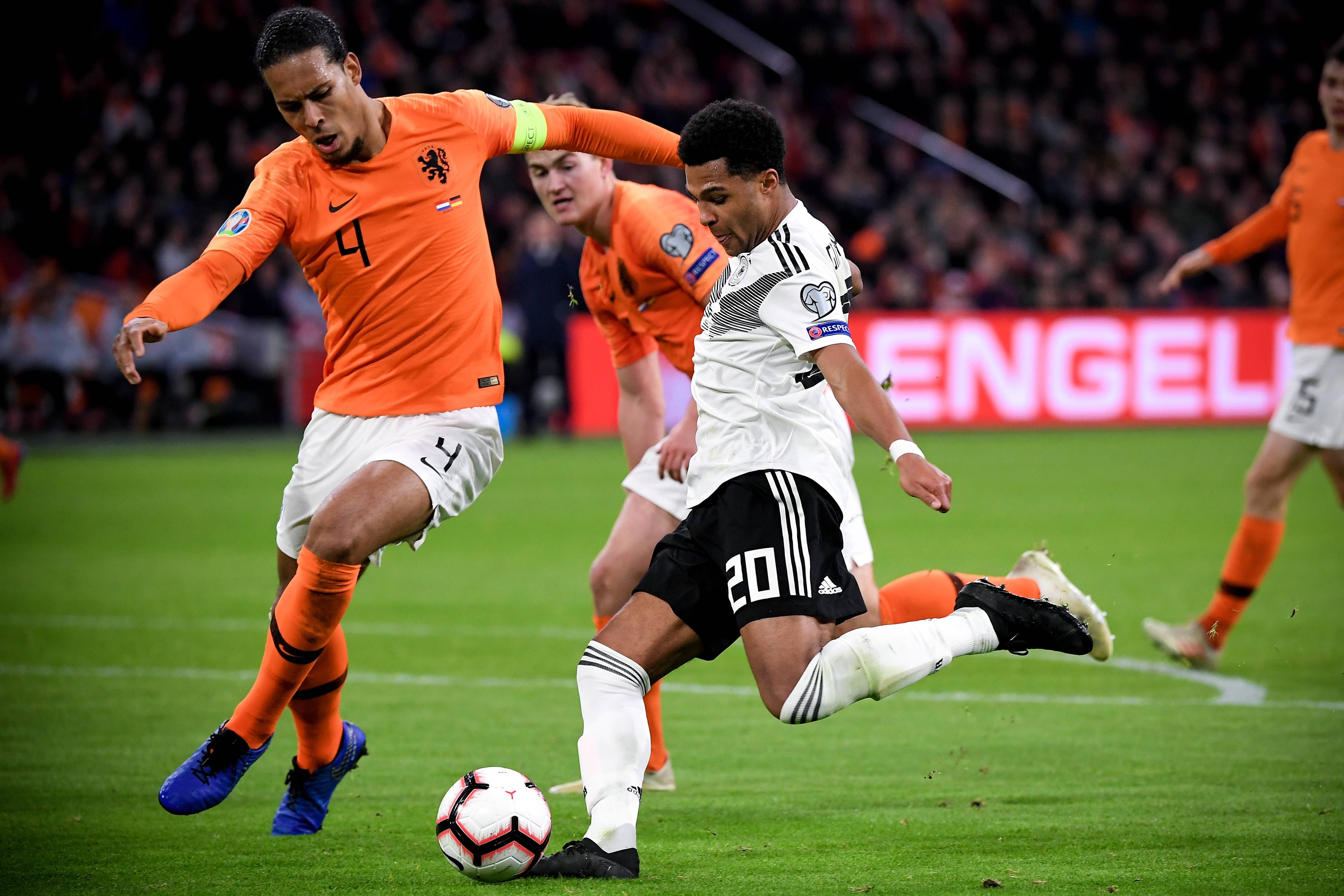 开云体育官网-惊险！欧预赛下轮比赛揭幕，谁将笑到最后？