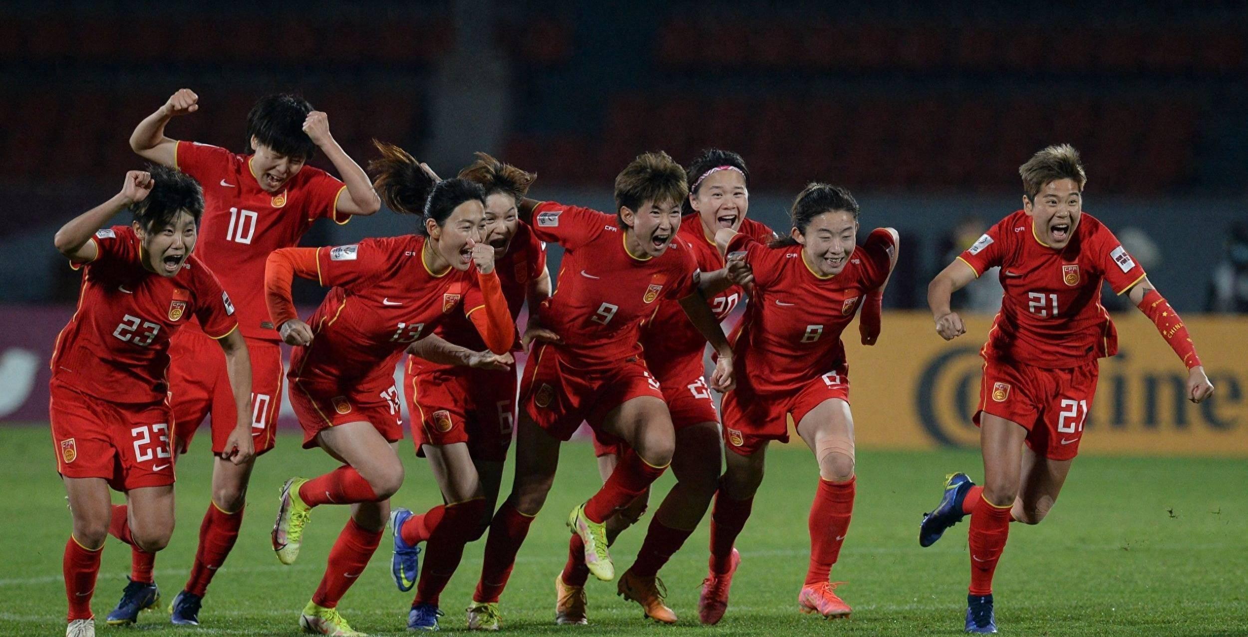 开云体育官网-包含战火焚身！女足赛场火爆比赛，场面激烈的词条