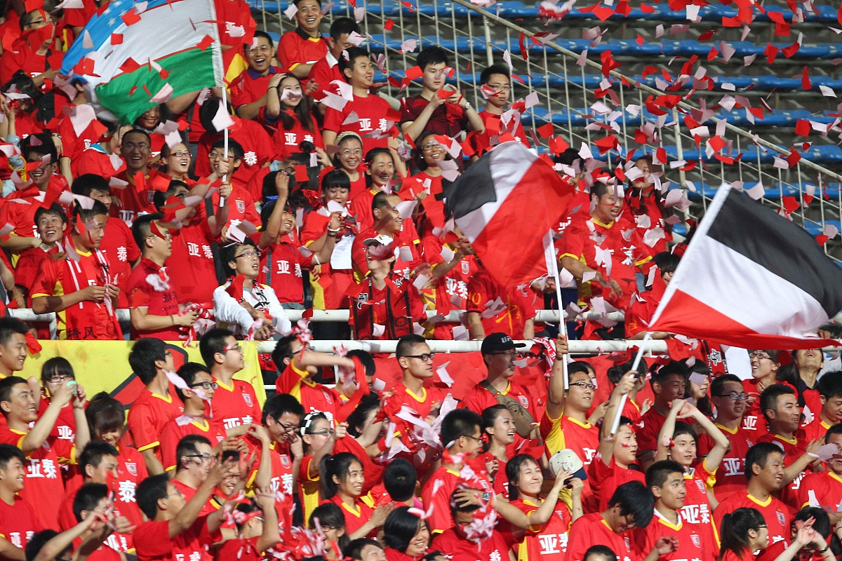 关于追求胜利,亚洲足球比赛中的不竭拼搏的信息 关于追求胜利,亚洲足球比赛中的不竭拼搏的信息