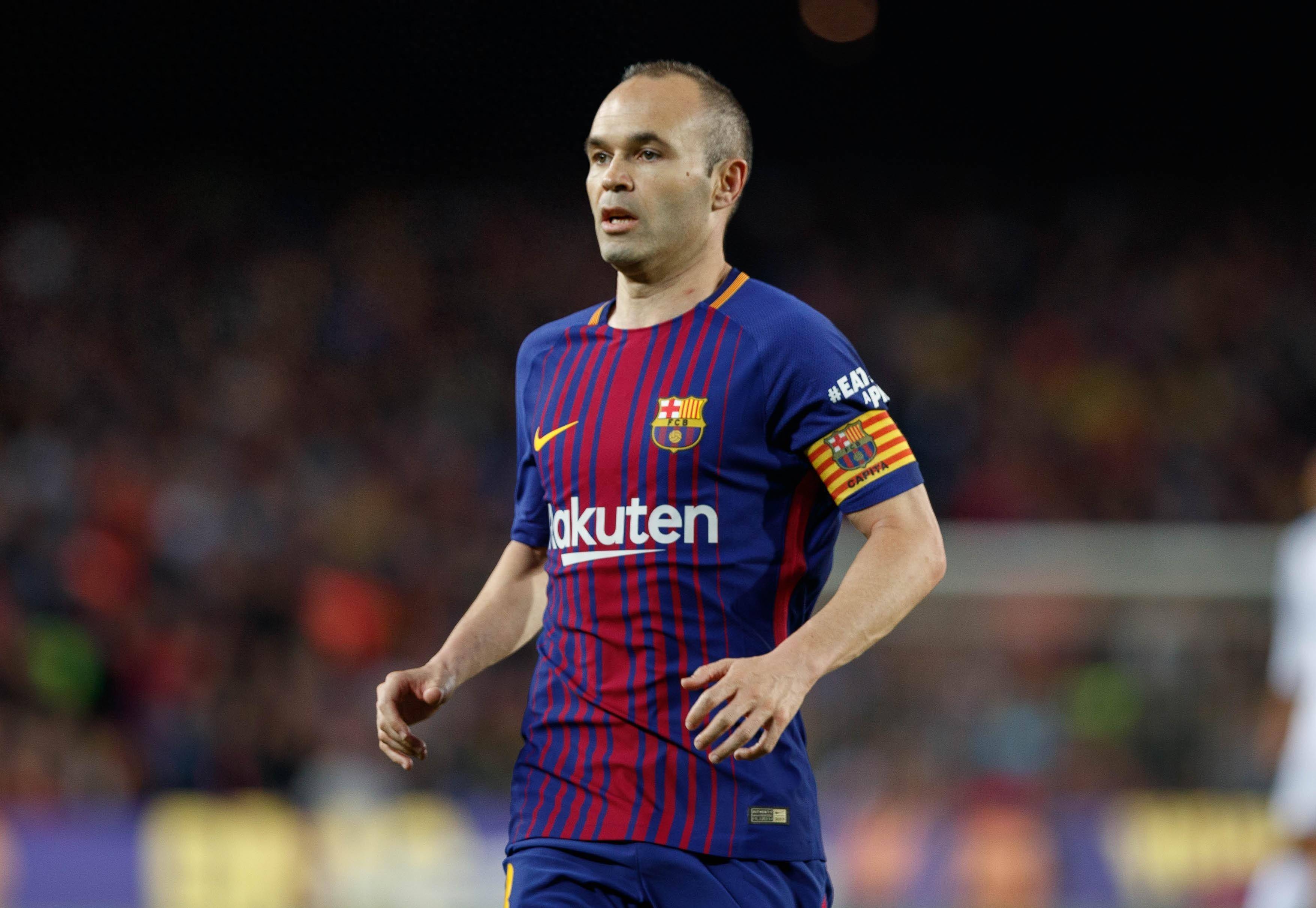 西班牙中场伊涅斯塔展现技术超群的简单介绍 西班牙中场伊涅斯塔展现技术超群的简单介绍