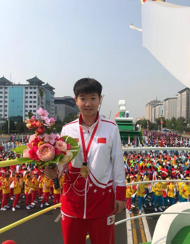 开云官网-荷兰选手再次夺魁，实至名归登上领奖台的简单介绍