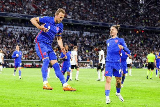 包含法国客场险胜芬兰，小组升级前景大的词条