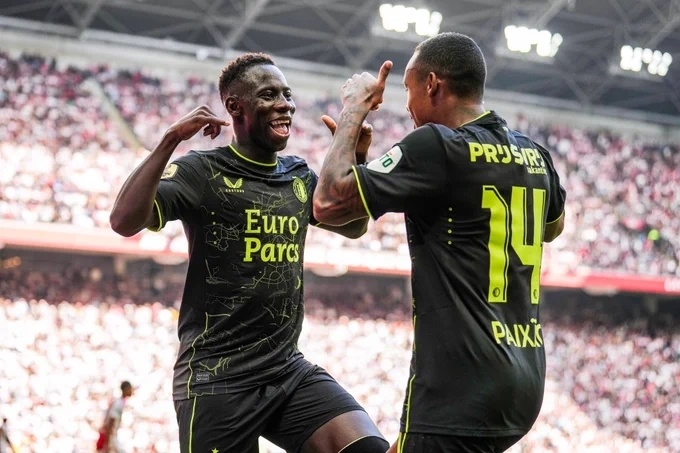 开云体育官方网站-包含阿贾克斯靠贾罗塞疯狂五球轰炸主场的词条