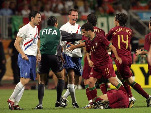 荷兰-逆转俄罗斯队携手进军八强的简单介绍 荷兰-逆转俄罗斯队携手进军八强的简单介绍