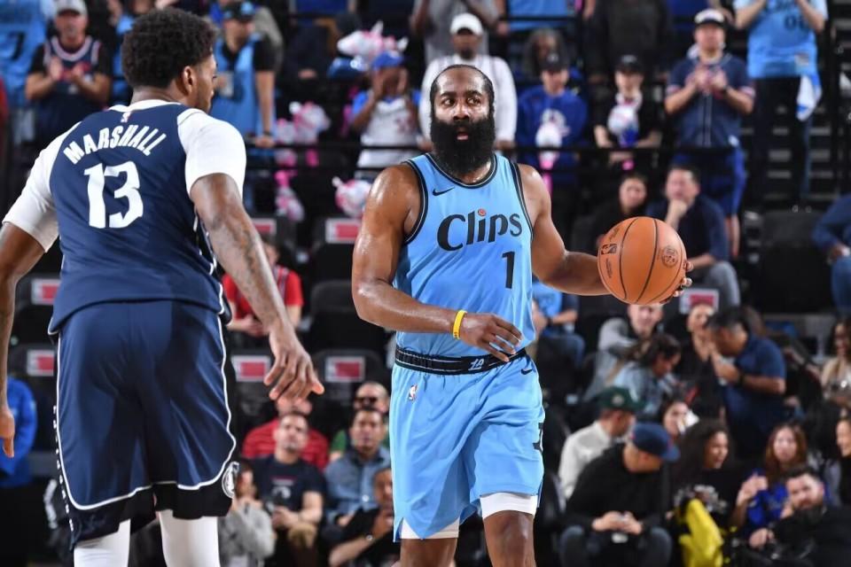 开云体育入口-快船胜独行侠，稳坐西部联盟第一的简单介绍