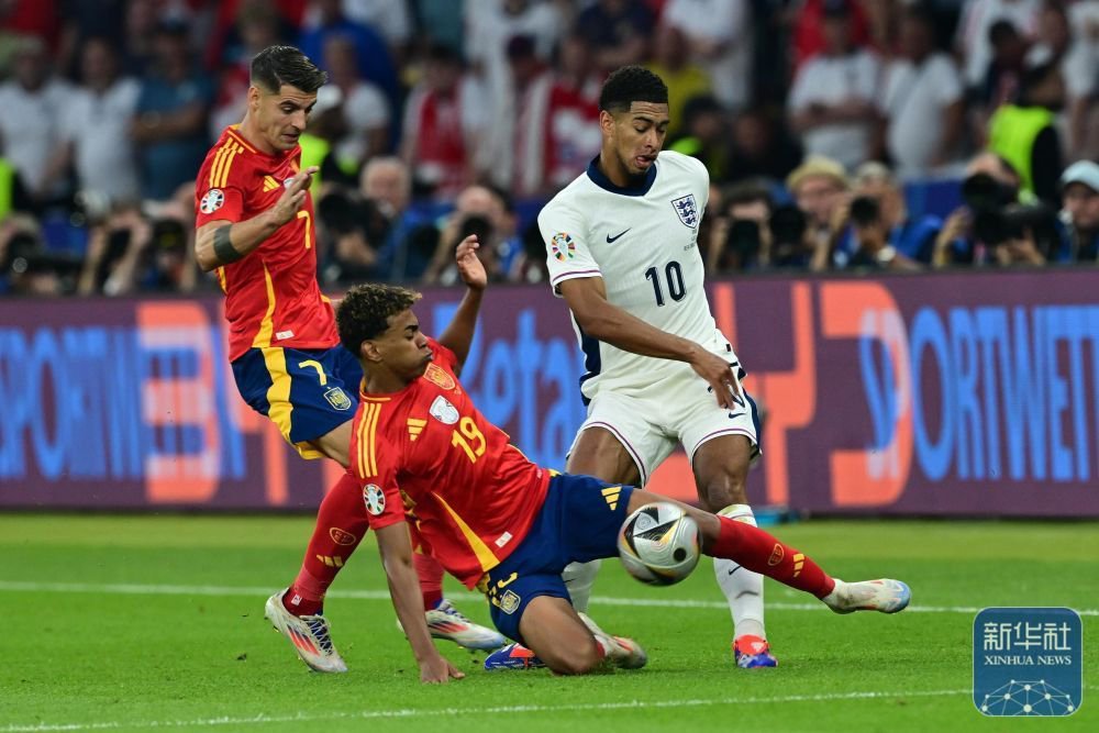 开云APP-英格兰球队在比赛中展现出色