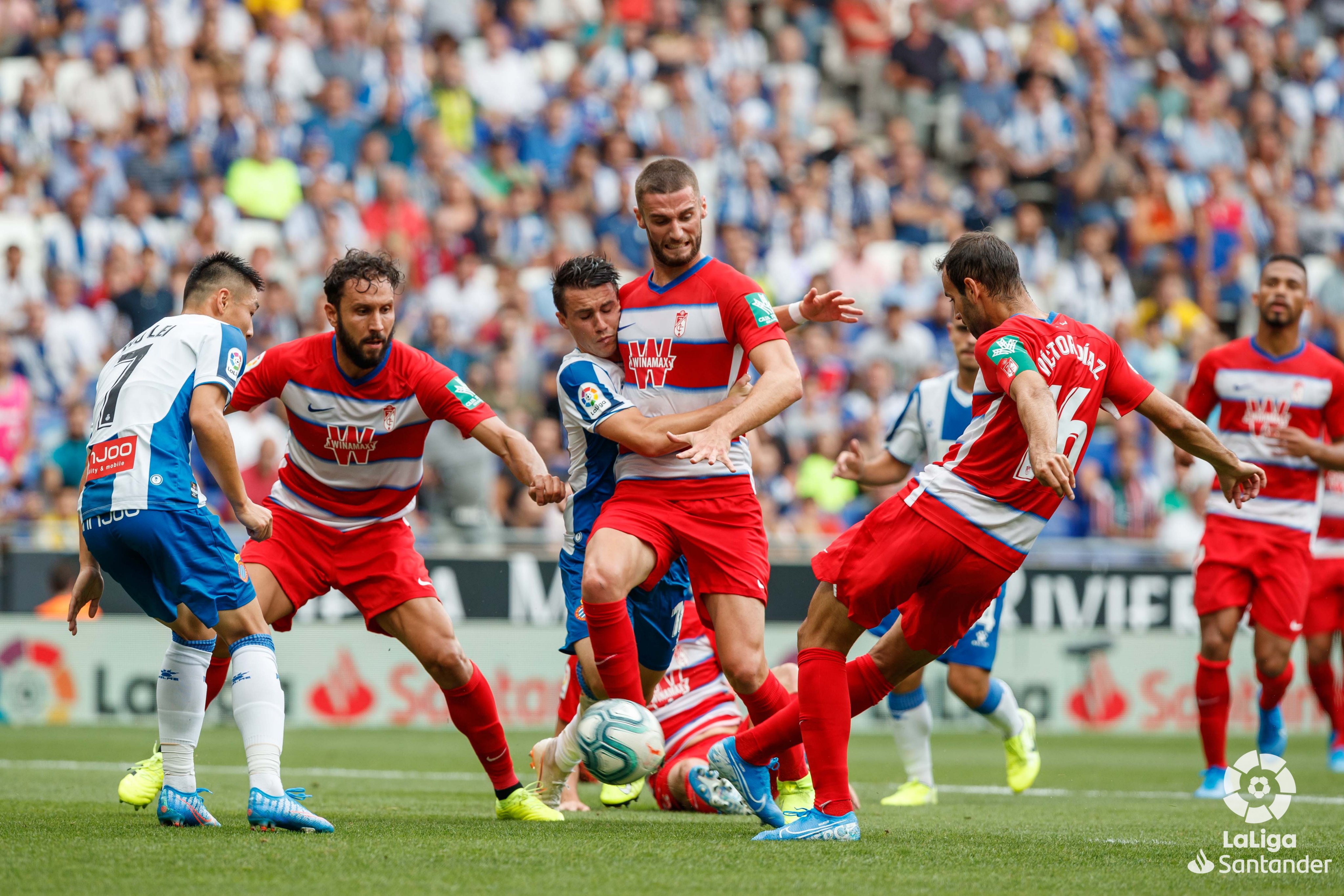 格拉纳达攻防不懈,强力抗衡对手 格拉纳达攻防不懈,强力抗衡对手