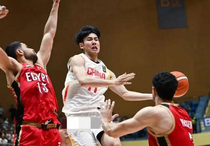 开云体育中国-CBA球员遭遇生涯低谷，打击沉重