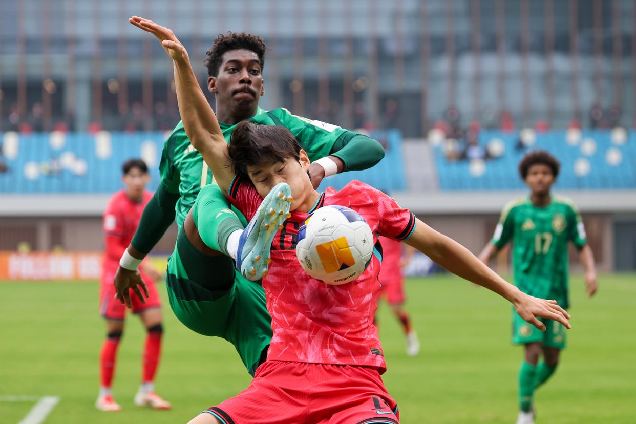 开云体育官方网站-沙特阿拉伯足球联赛迎来挑战