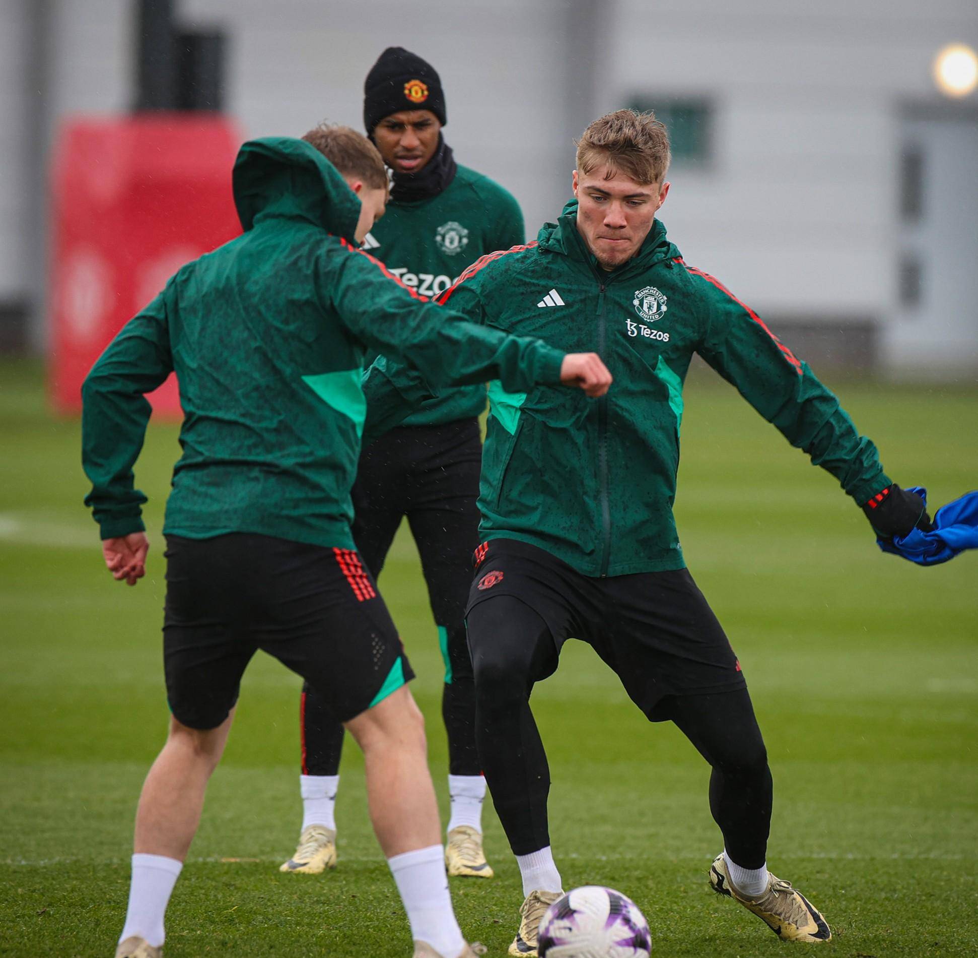 开云官网-关于法国队遭遇拜仁夺冠，中超局势紧张的信息