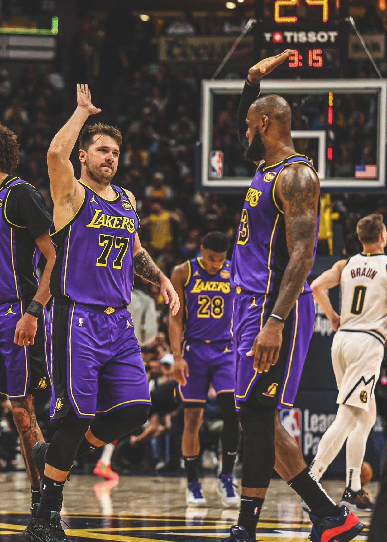 开云APP-关于小组赛焦点：湖人碾压，关键一战的信息