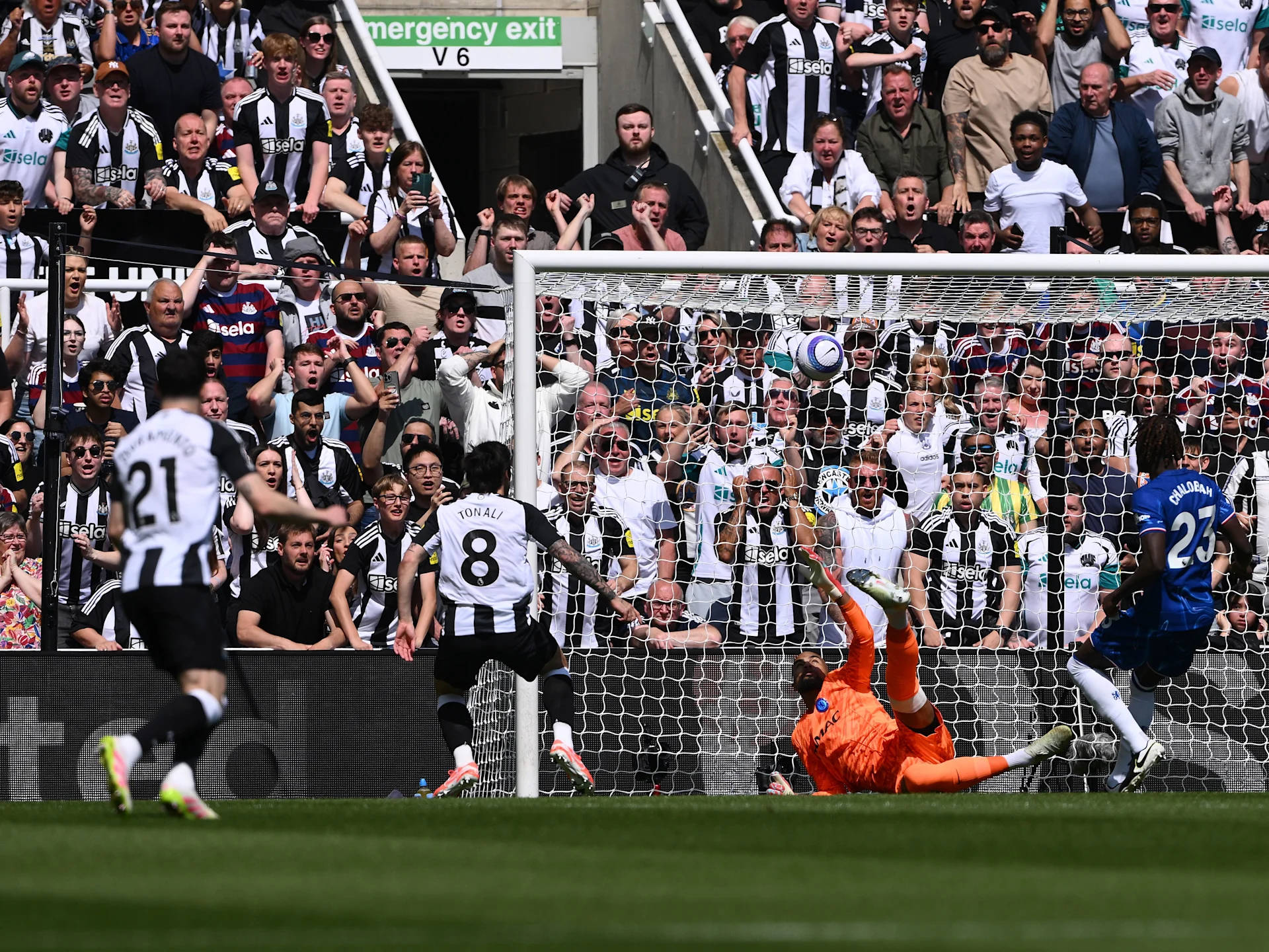 开云下载-利物浦迎战皇马,英西对垒激烈展开!的简单介绍