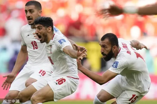 全力爭先:球員团队协作连拼多球创造奇迹 全力爭先:球員团队协作连拼多球创造奇迹