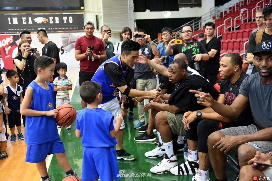 关于NBA明星球员家庭悉心照料的信息
