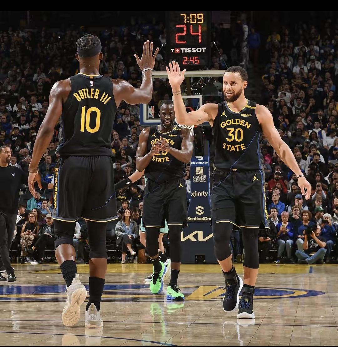 凯尔特人B队完胜热火B队,库里送出助攻 凯尔特人B队完胜热火B队,库里送出助攻