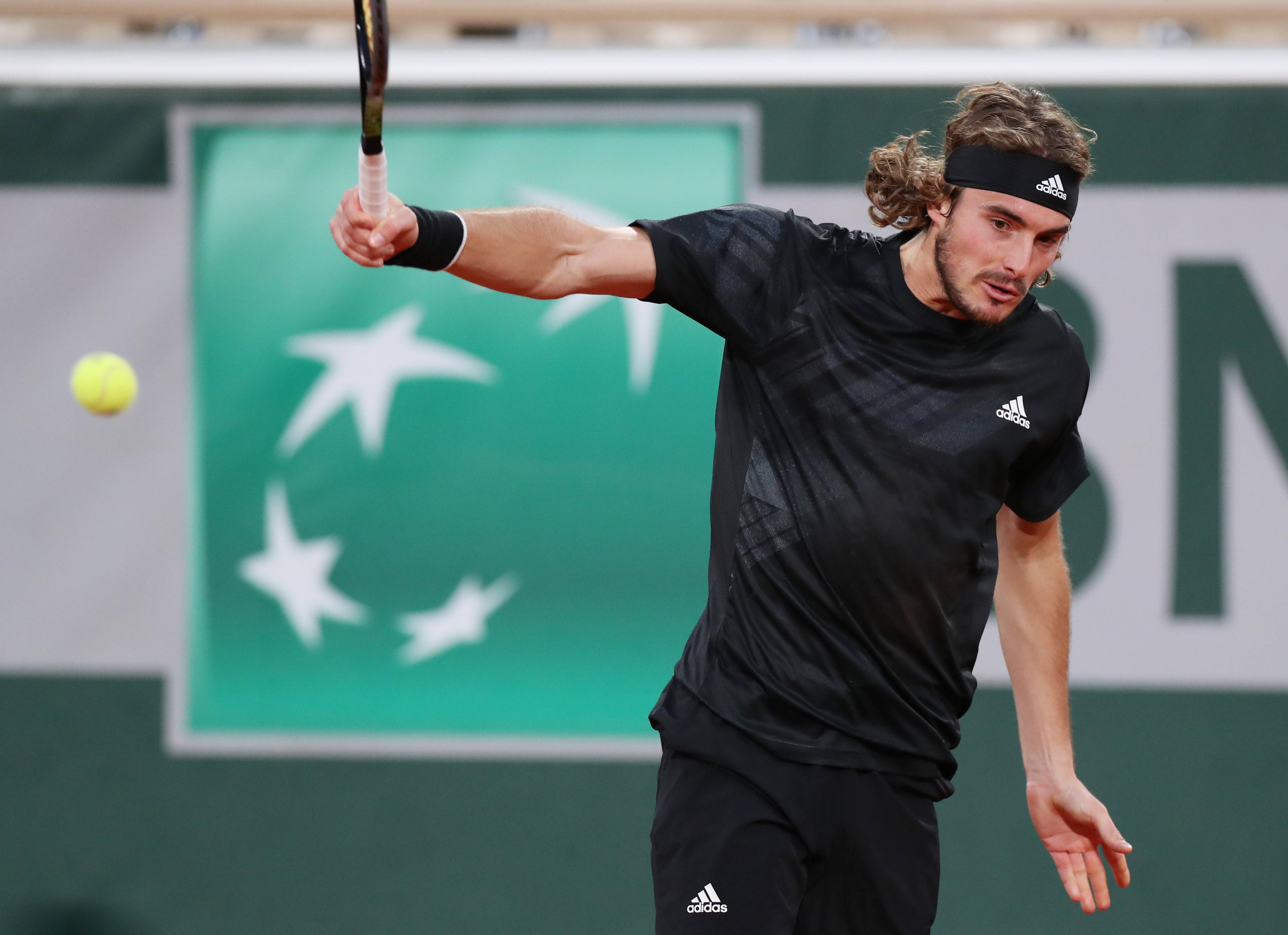 开云体育app-包含日本网球队绝杀法国网球队，西西帕斯高光表现的词条