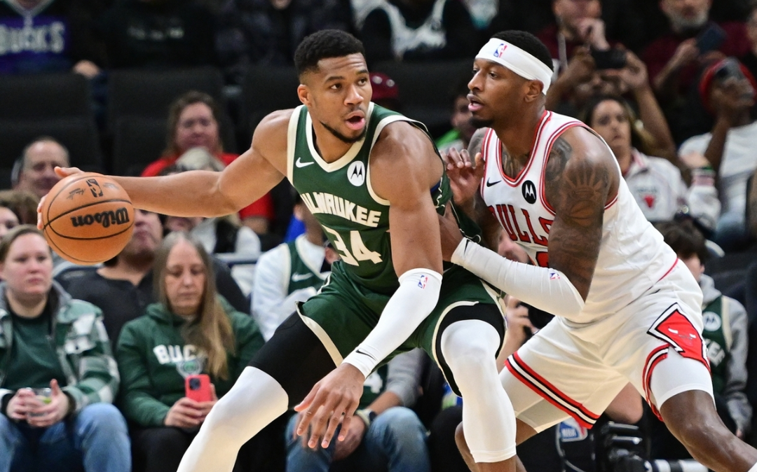 公牛完胜山西队，拉文关键制胜