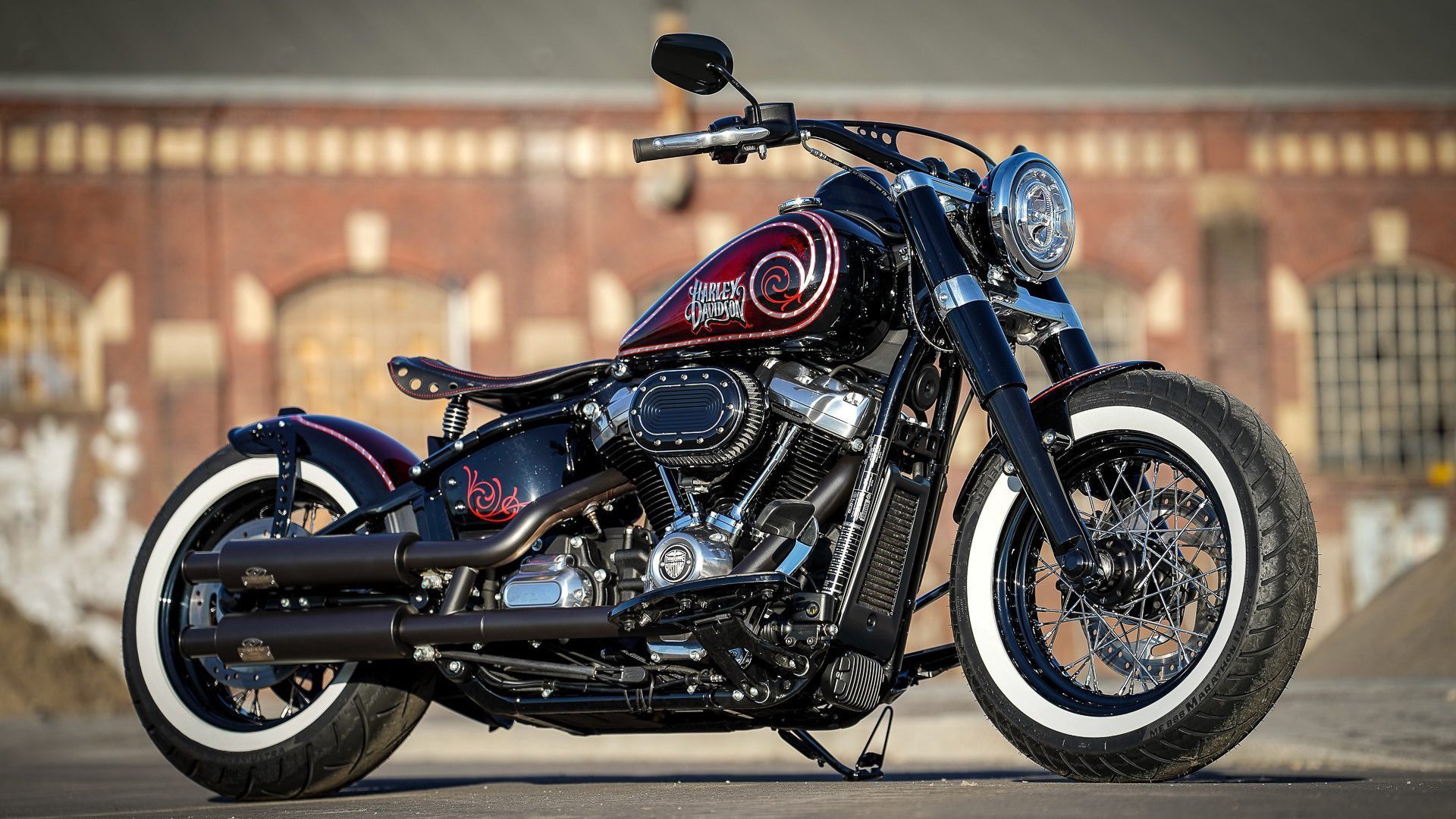 活塞全面压制马刺，利拉德火热状态点燃主场