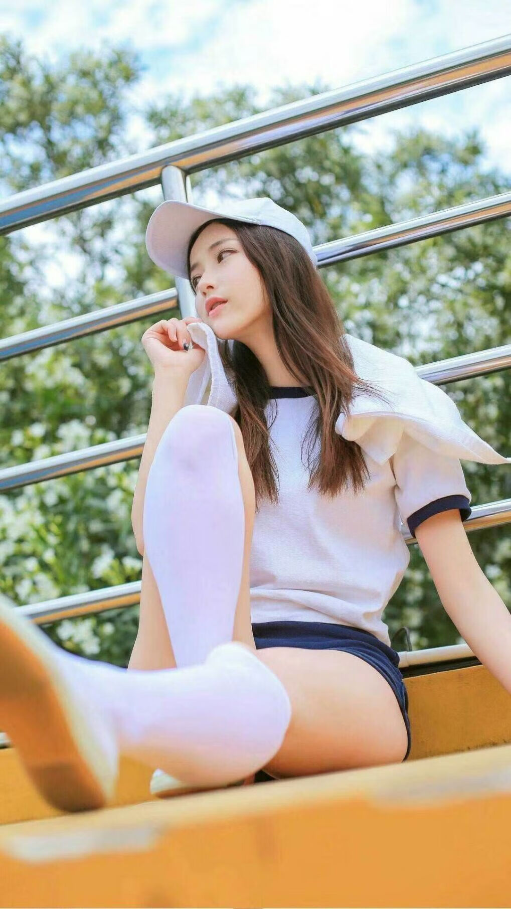 征服的双重奏，从伯纳乌到巴林，两种王者的轻取与接管