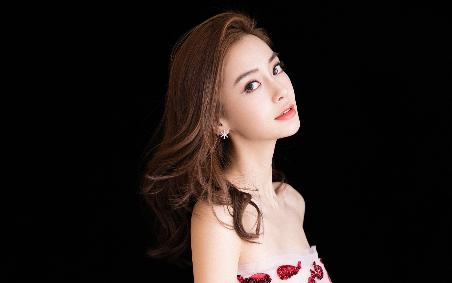 单节风暴与神锋觉醒，双线战场上的征服者叙事