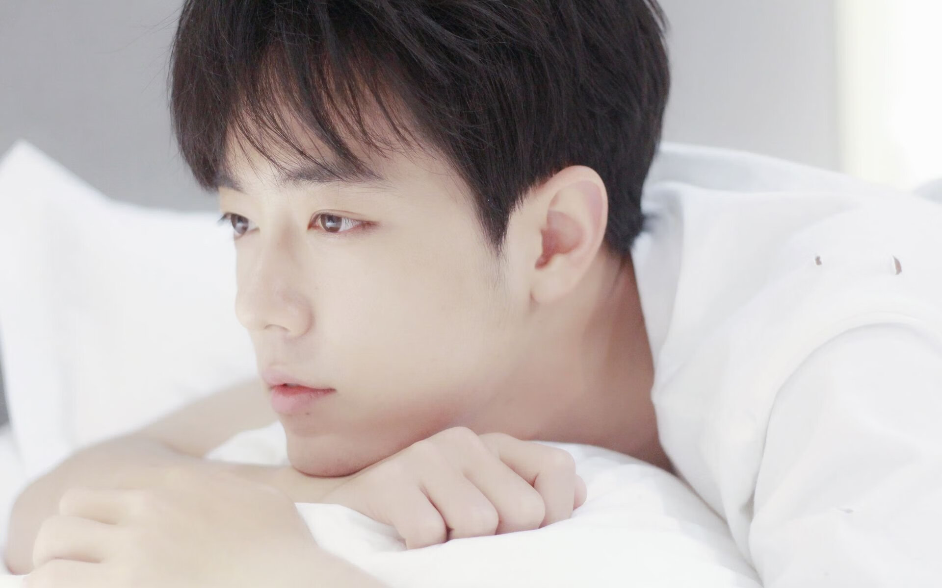 开云APP-凯尔特人篮坛横扫山西显霸气，德罗赞跨界英超争冠展神威