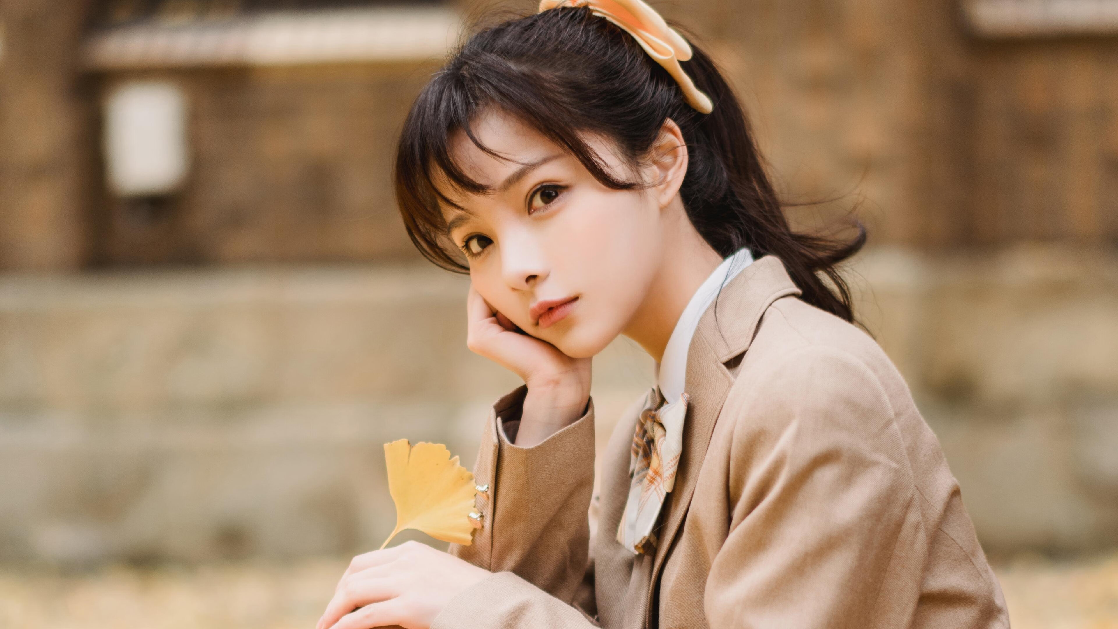 爱德华兹狂飙创纪录,雄鹿单节风暴击溃老鹰—比赛日双星闪耀启示录