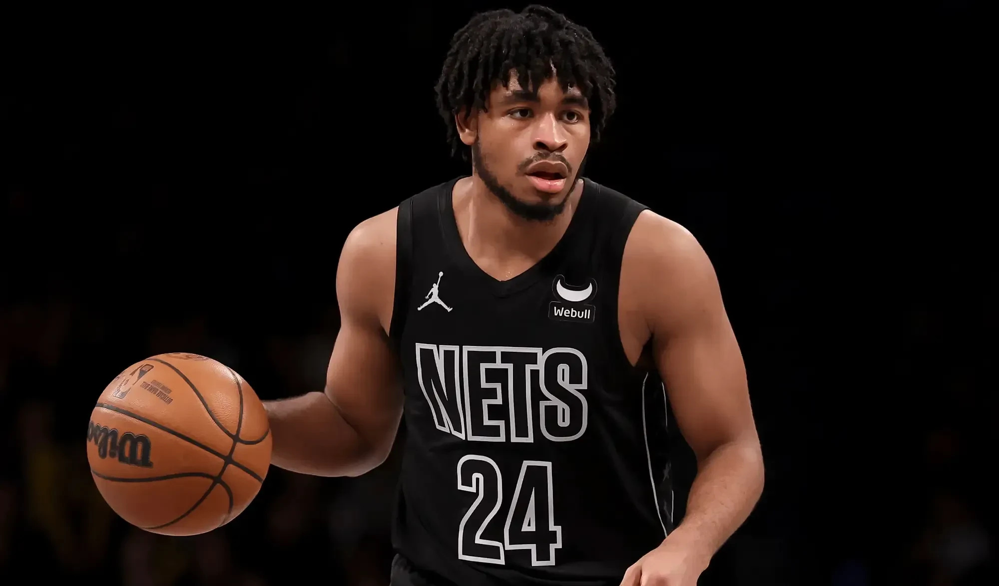 开云官网-米切尔爆发，篮网压哨击败广东队