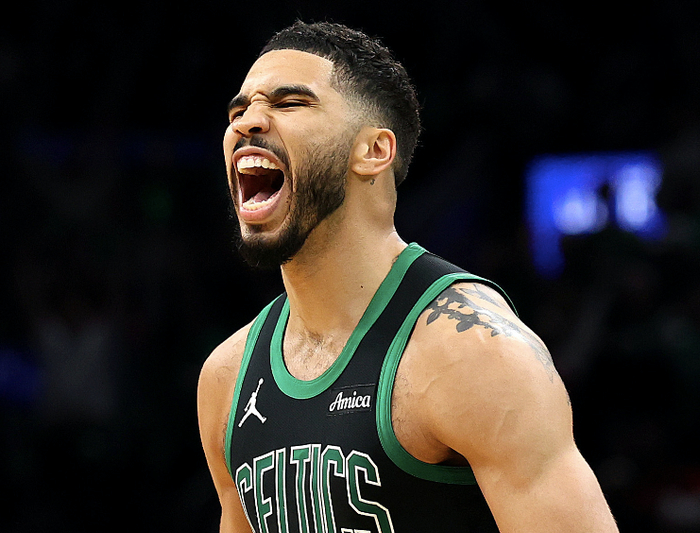 年度焦点之战之夜，塔图姆全程高能输出