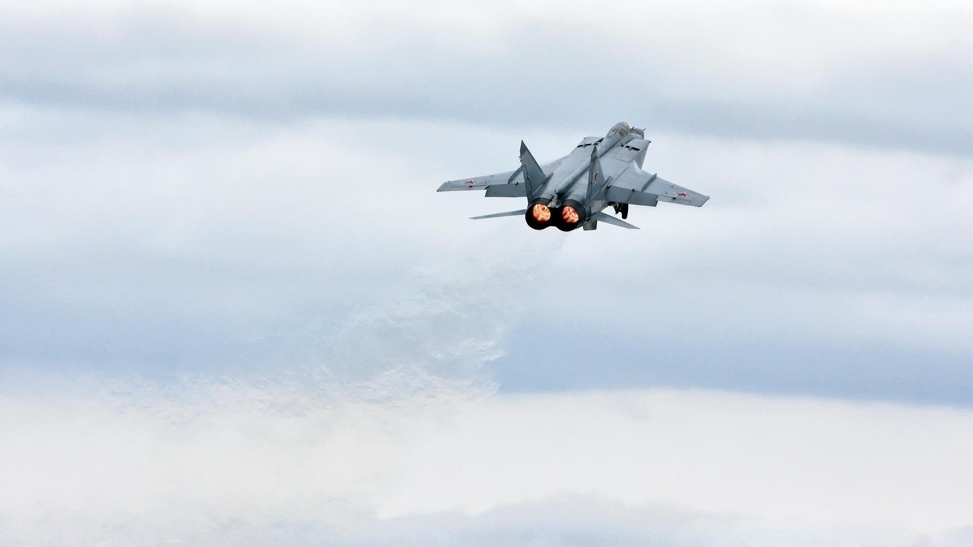 开云体育APP下载-冰与火的碰撞，阿劳霍一锤定音，芬兰关键战绝境突围委内瑞拉